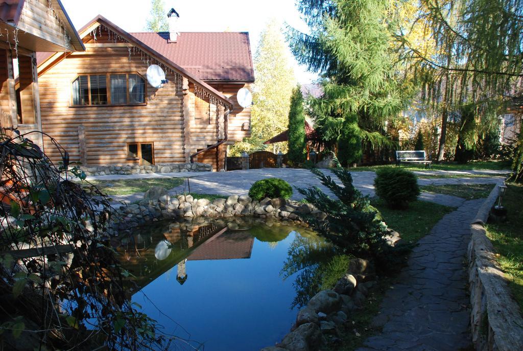 Kraevyd Hotel Jaremče Exteriér fotografie